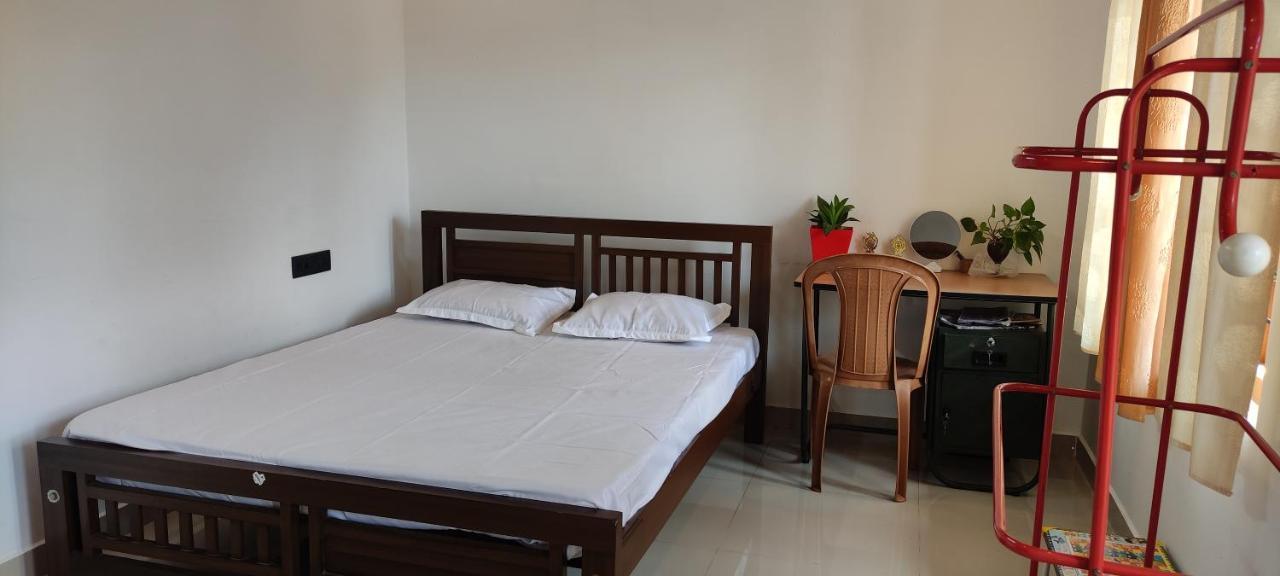 Soly'S Villa Homestay Munnar Bagian luar foto