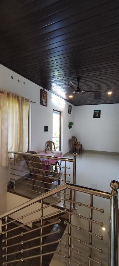 Soly'S Villa Homestay Munnar Bagian luar foto